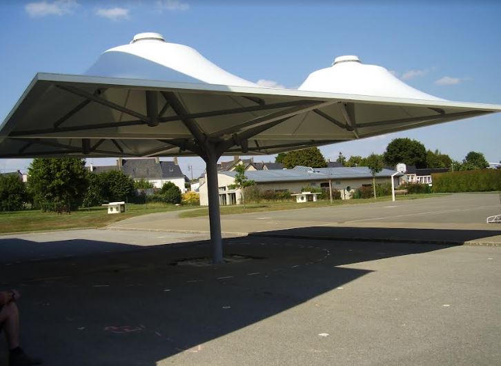 Préau d'école avec poteau central -  CENTOBELL_1