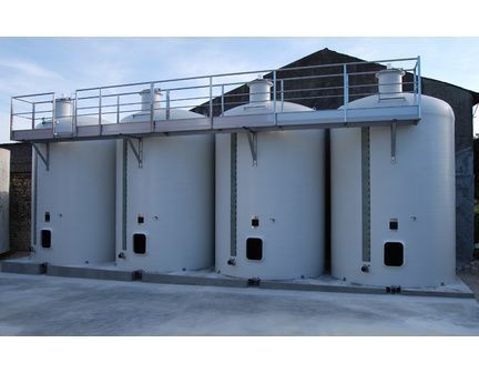 Cuve vinicole fibre à fond plat_2