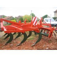 Machine agricole décompacteur avec châssis robuste de 3 à 10 dents