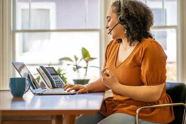 Micro-casque Poly Voyager 4320 certifié Microsoft Teams USB-A +dongle BT700_1