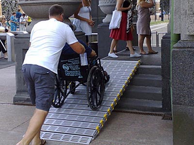 Rampes pmr enroulables pour handicapes_1