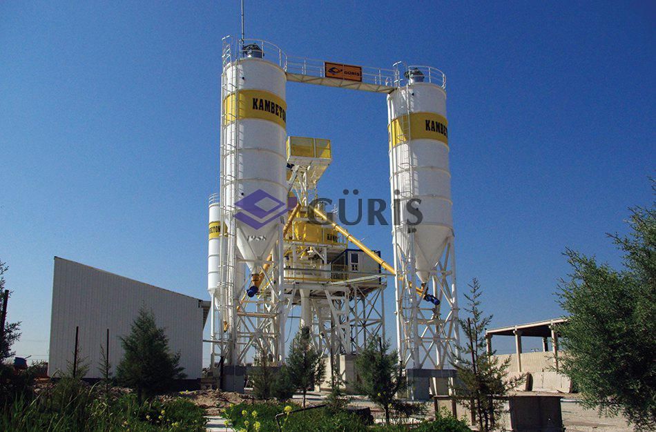 Équipement industriel pour production de béton avec mélangeur twin shaft