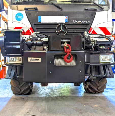 Kit Treuil Face Avant - UNIMOG U20_1