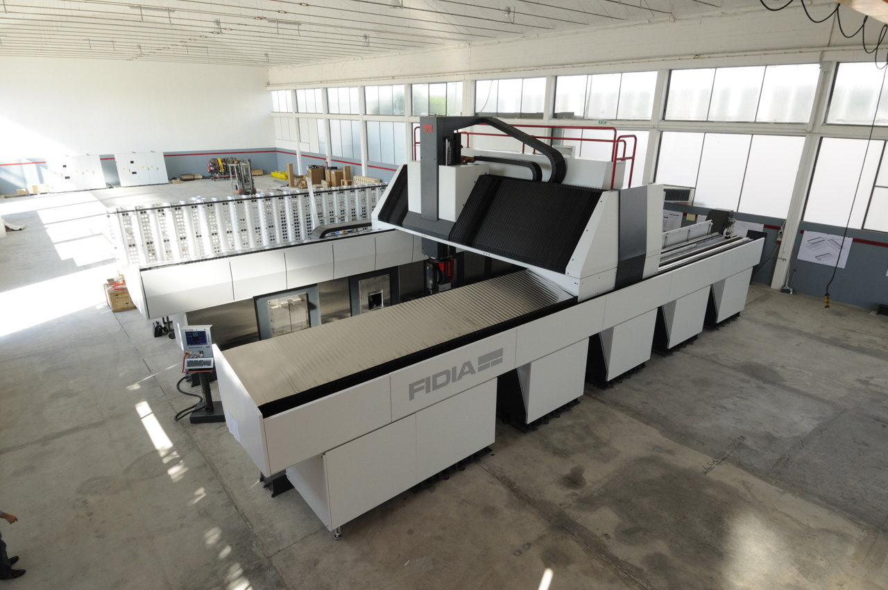 Fraiseuse 5 axes à portique fidia gtf/r_1