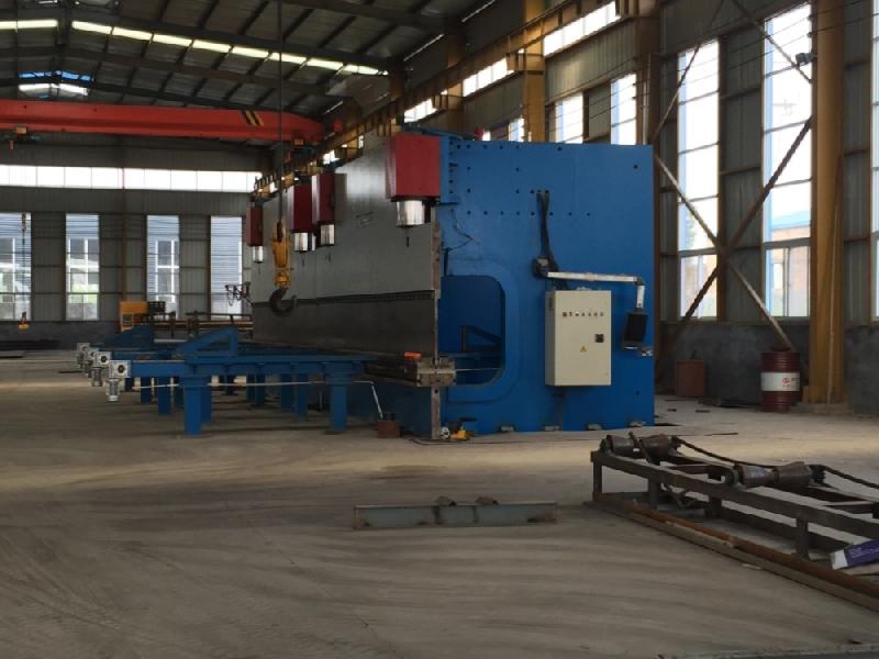 Structure en acier pour tour de télécommunications