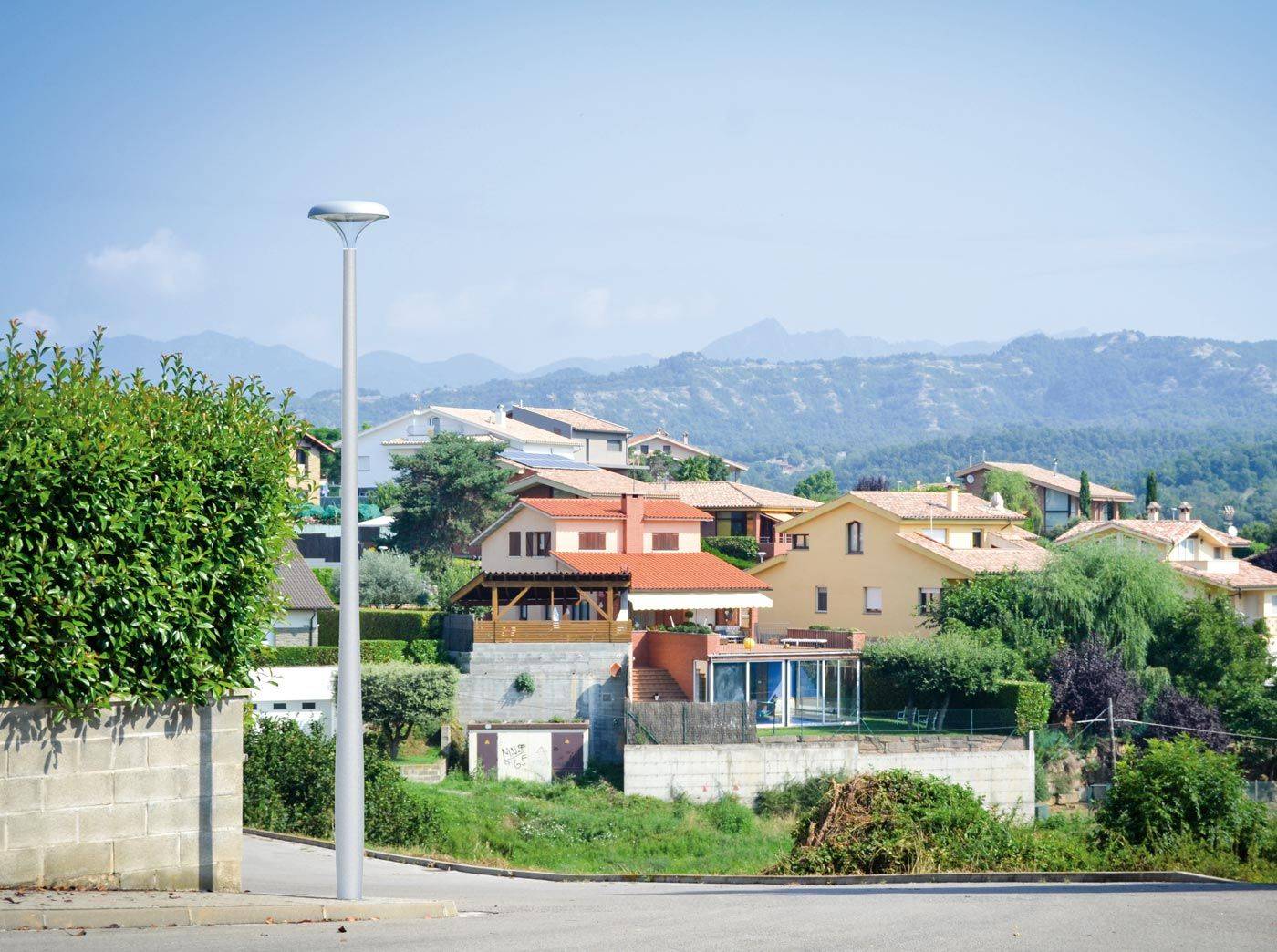 Mât Citizen ACL+ILCZ0 - 3,6 mètres - Coloris gris RAL 9006 - Tube cylindrique moulé sans soudure_1