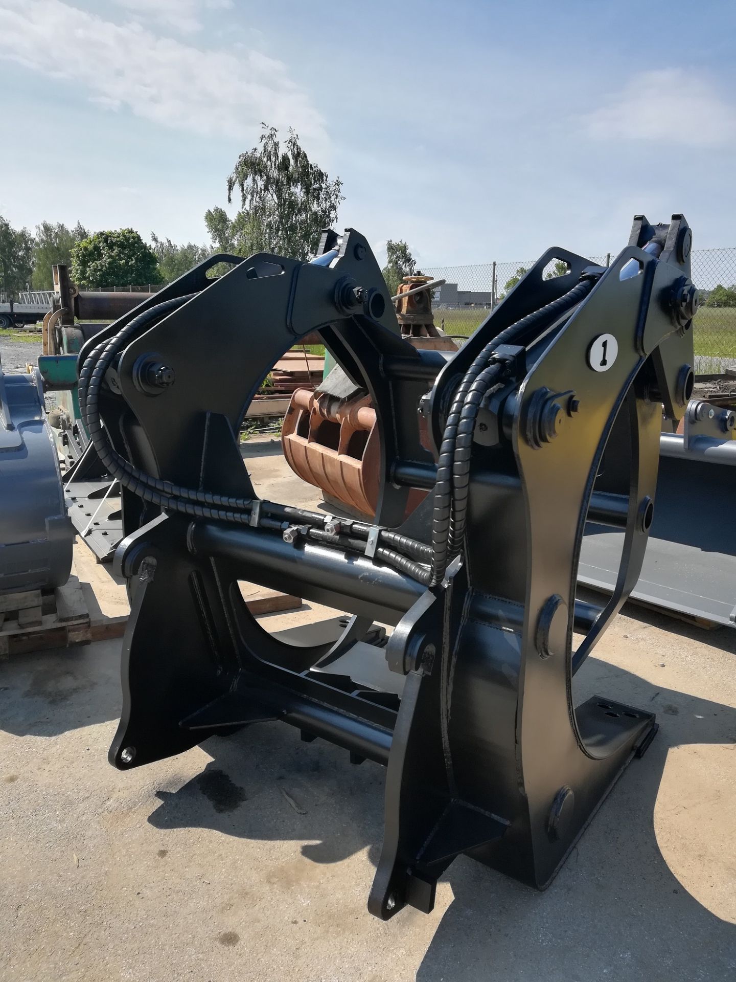 Pince fourches à grumes pour chargeuses_1