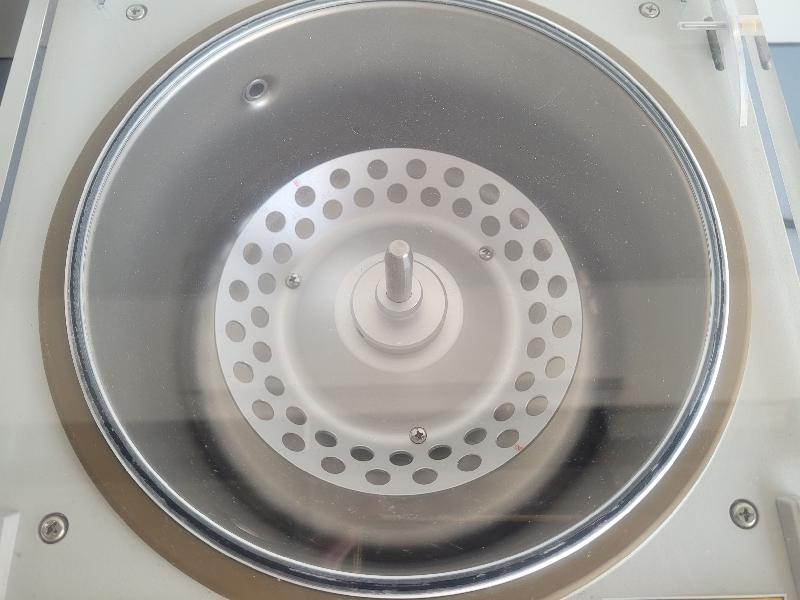 Concentrateur centrifuge Eppendorf plus 5305_1