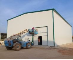 Bâtiment agricole préfabriqué gamme EcoRapid - stockage de grain et outils - Cualimetal - structure en acier métallique_1