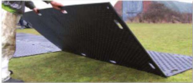 Tapis antidérapant de protection de sol - surface pour véhicule et piétons - supporte jusqu’à 80T - 2440 x 1220 mm_1