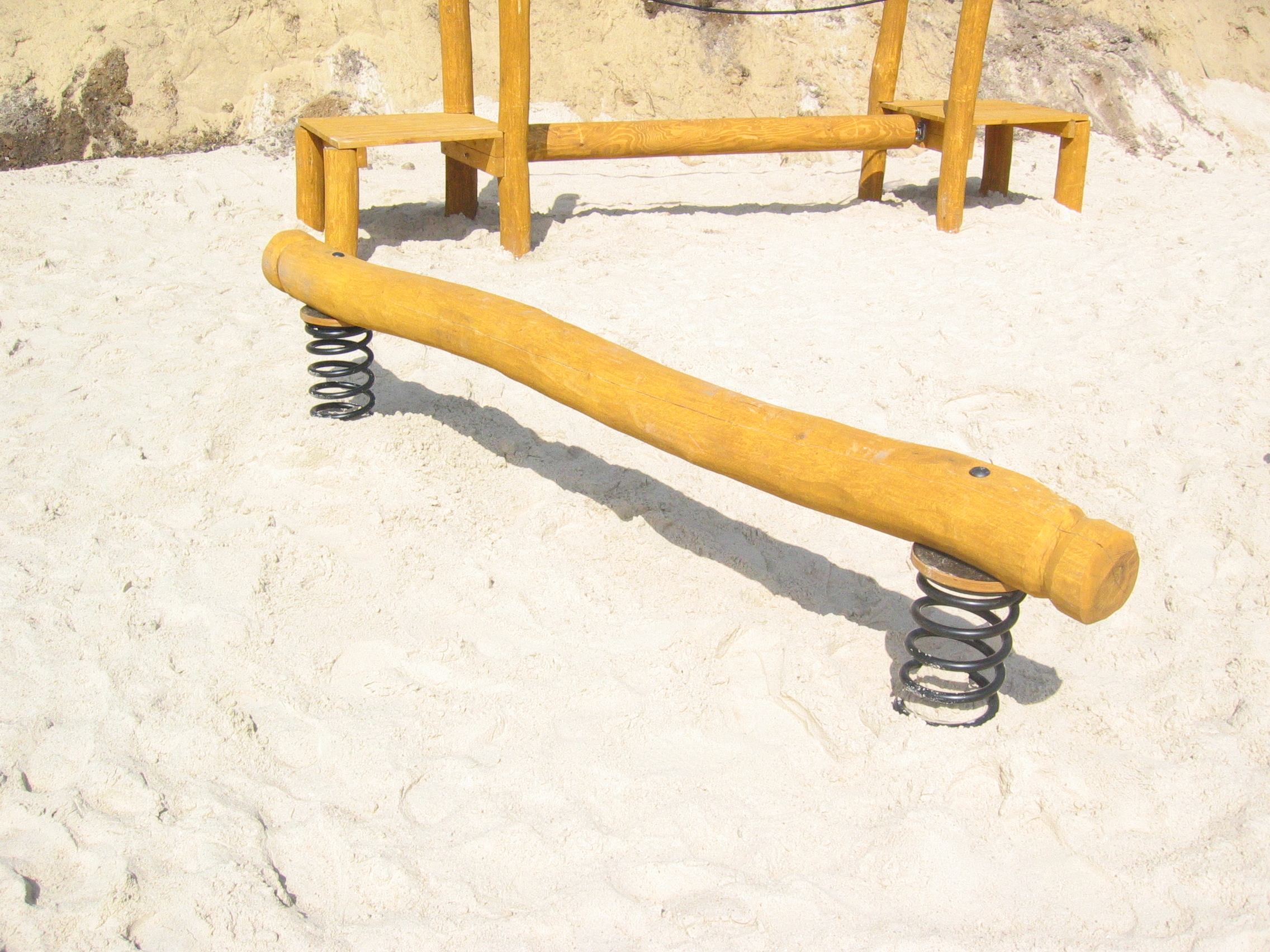 Parcours sportif pour enfants Equilibra - Réf 8045602 - HAGS - Tranche d'âge 5-12 ans - Dimensions 2800x180x550 mm_1