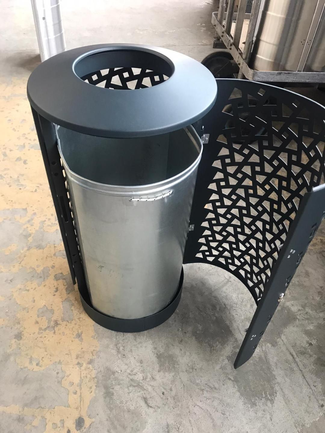 Poubelle publique Wellington Open - Design moderne - Vigipirate - Acier galvanisé et résistant_1