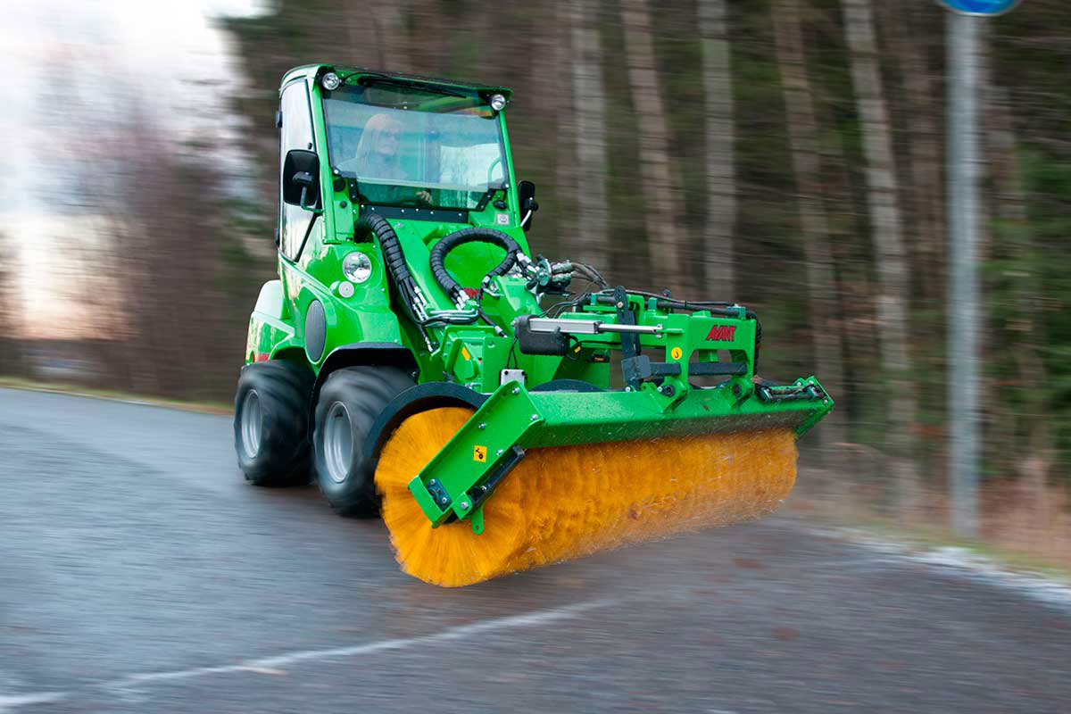 Balayeuse professionnelle avant Tecno Oy - Référence A35583 - 3 largeurs de travail disponibles (1100, 1500, 2000 mm)_1