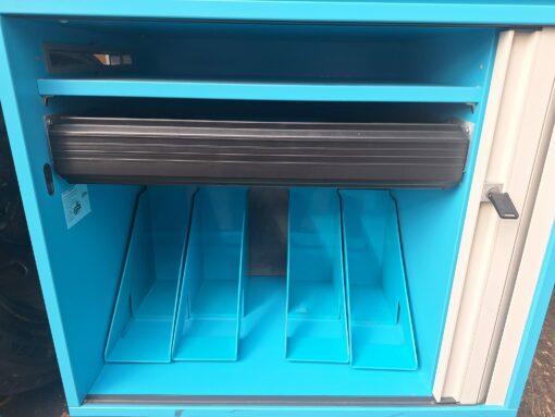 Armoire de rangement Moby Steelcase d'occasion - métal, serrure intégrée, design moderne_1