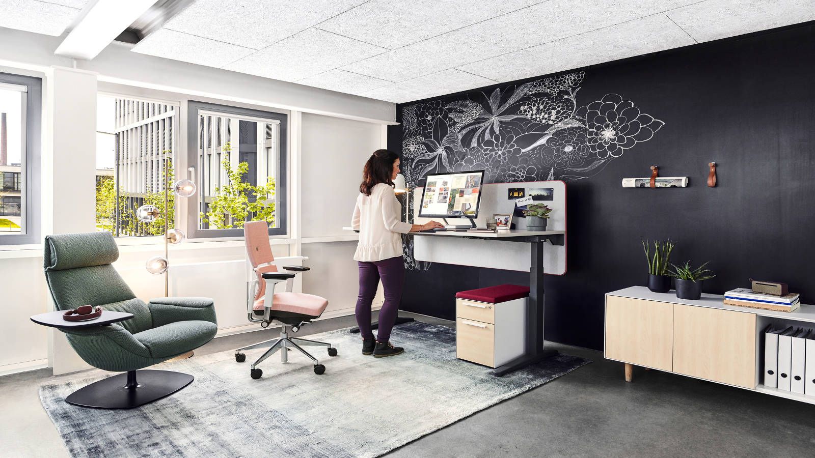 Ology - bureau droit - steelcase - réglage automatiquement la hauteur du bureau_1
