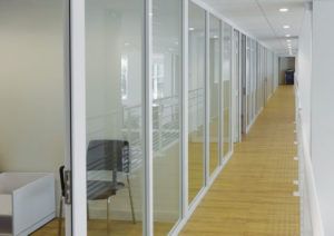 65 - Cloison amovible à parecloses - OZ Alu - ossature 65 x 33 mm - hauteur max 6000 mm_1