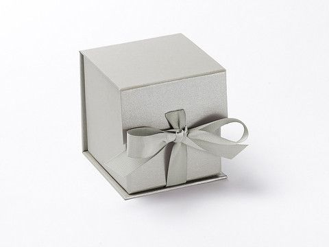 Boîte cadeau Bnbc1 - 92x90x95 - pliantes aimantées avec ruban - carton haute densité - personnalisations possibles_1