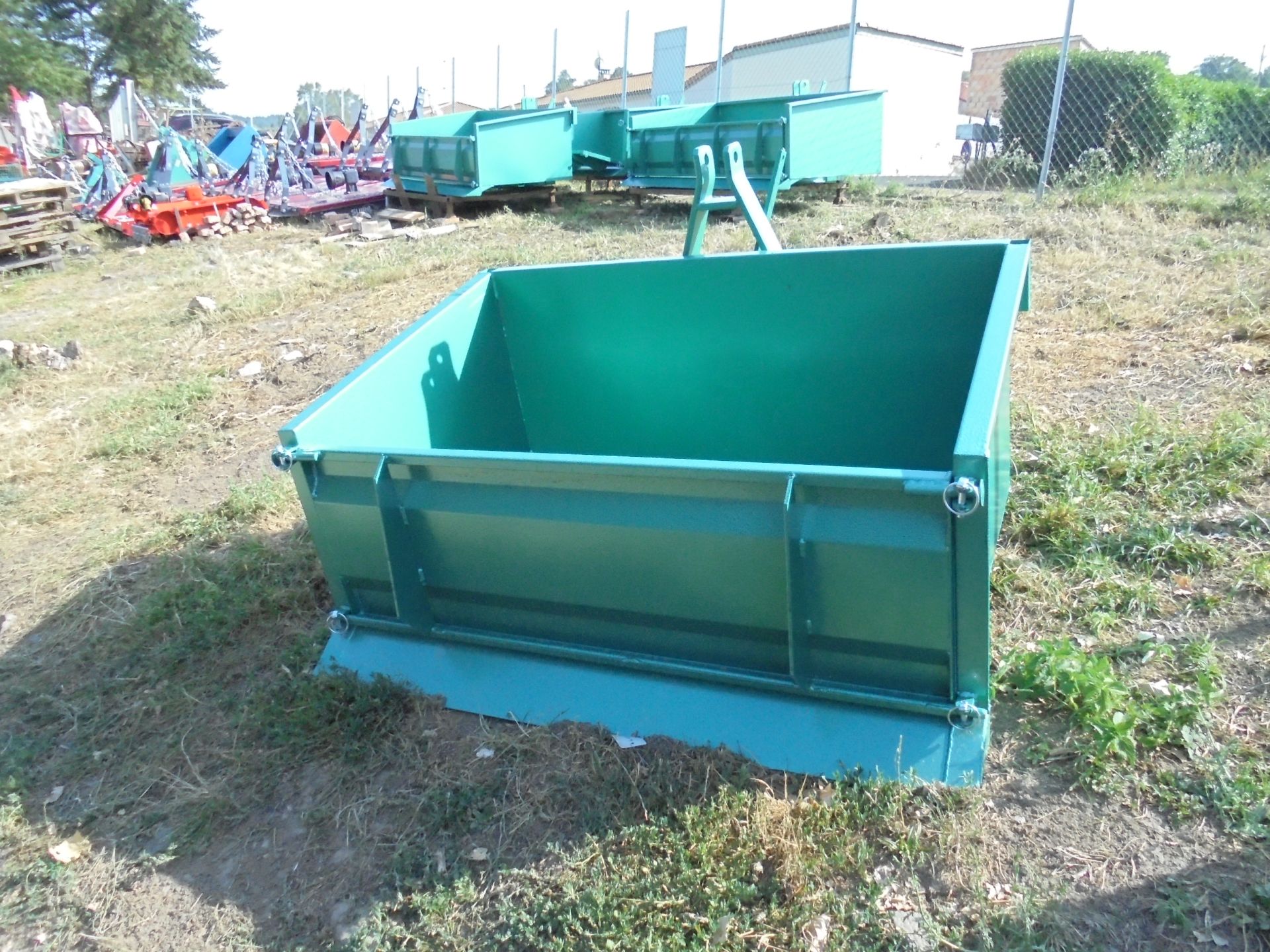 Benne portée 3 points pour micro tracteur - loiseau, type sarinter_1