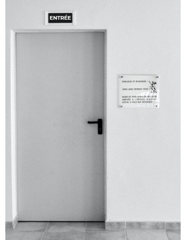 Plaque de porte en plexiglass_1