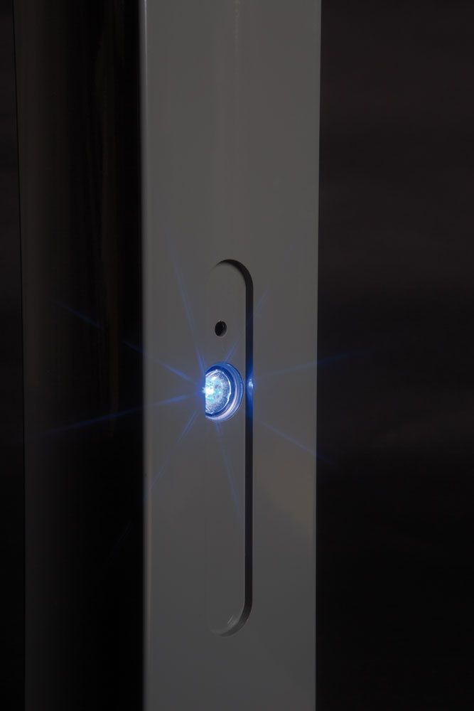 Borne lumineuse avec faisceau LED bleu traversant