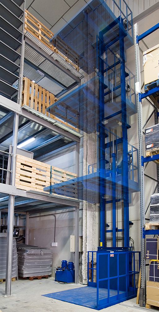 Plateforme de levage robuste avec guidage frontal