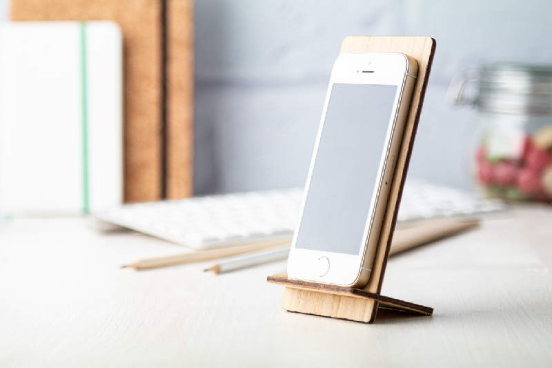Support pour téléphone portable - en contreplaqué de bambou - couleur naturelle - 12g_1