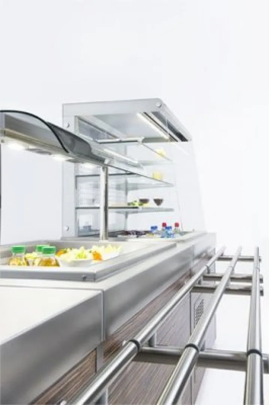 Vitrine réfrigérée pour cuisines professionnelles - grandes surfaces vitrées et éclairage performant_1