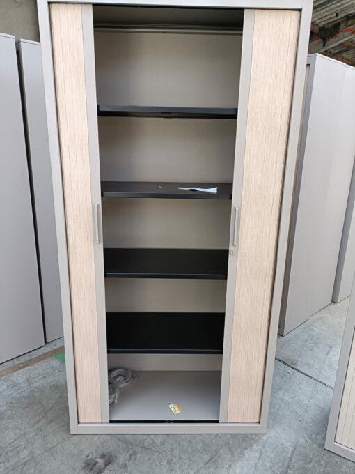 Armoire haute métallique Steelcase d'occasion - 4 étagères réglables - 43x100x198 cm - rideaux coulissants_1