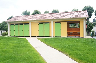 Sanitaires publics extérieurs KALYSSE - Chalet en sapin rouge traité autoclave avec toiture à deux pentes et équipements modulables_1