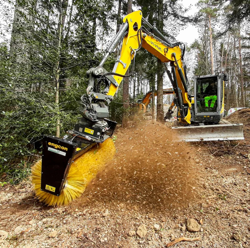 Balai rotatif hydraulique - Rouleau de balayage pour neige, sable, gravier ou terre_1