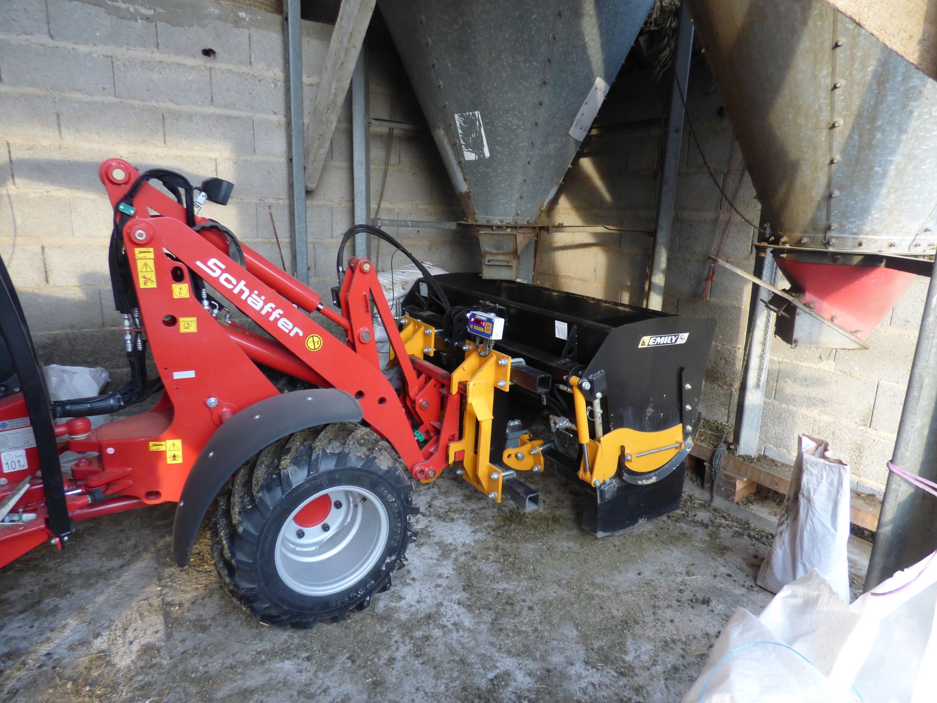 Godet mélangeur distributeur d’aliments secs duo-mix_1