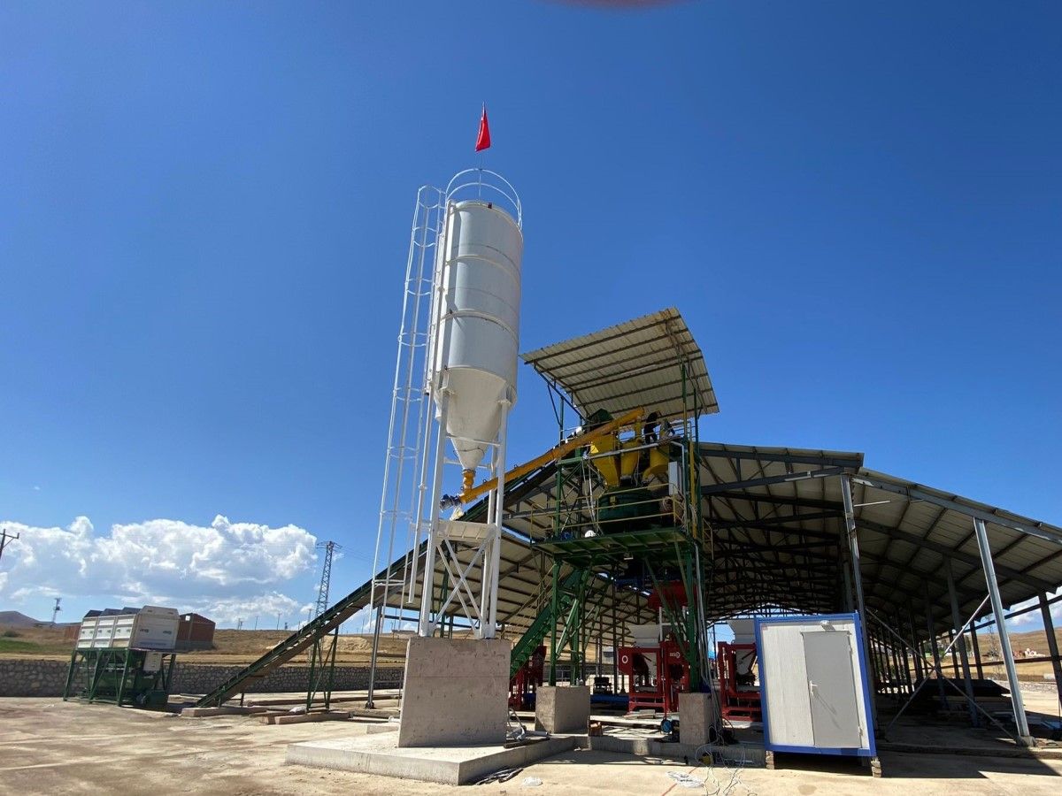 Centrale à béton 30 m³ - Solution clé en main avec mélangeur planétaire et silo à ciment 45 tonnes_1