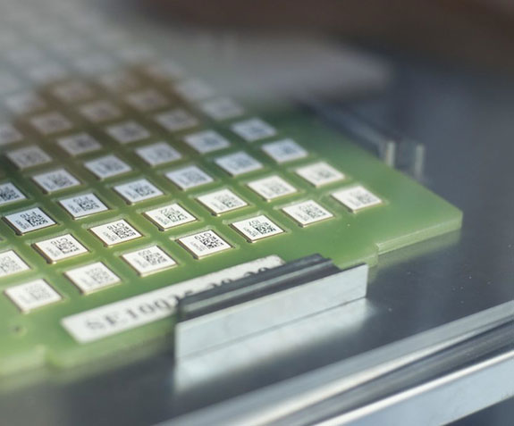 Étiquette industrielle pour l'électronique - Traçabilité haute température jusqu'à 280°C_1