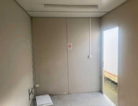 Bureau modulaire - Avec climatisation, convecteur et éclairage - 4 x 2,50 m_1