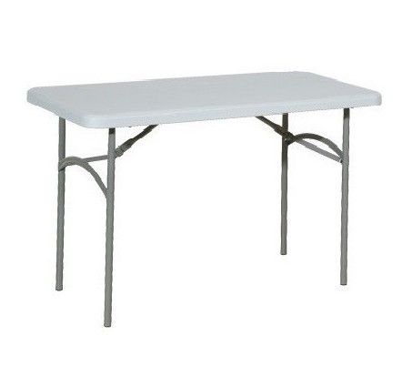 Petite table polypro 122 cm_1