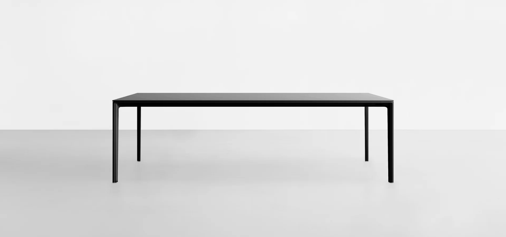 Table de réunion design et ergonomique pour environnements collaboratifs_1