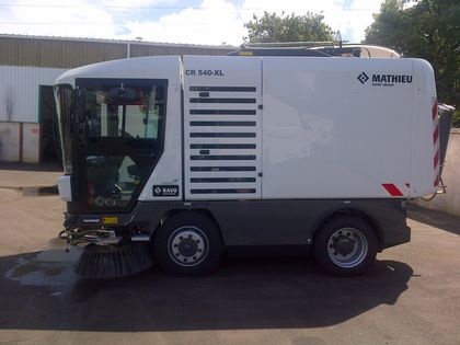 Balayeuse aspiratrice 5m3 - mathieu ravo 540 xl_1