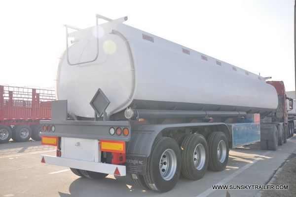 Remorques citerne carburant pétrolier - Xiamen Sunsky Trailer Co., Ltd - Capacité 40 000 L - Acier au carbone - 3 essieux_1