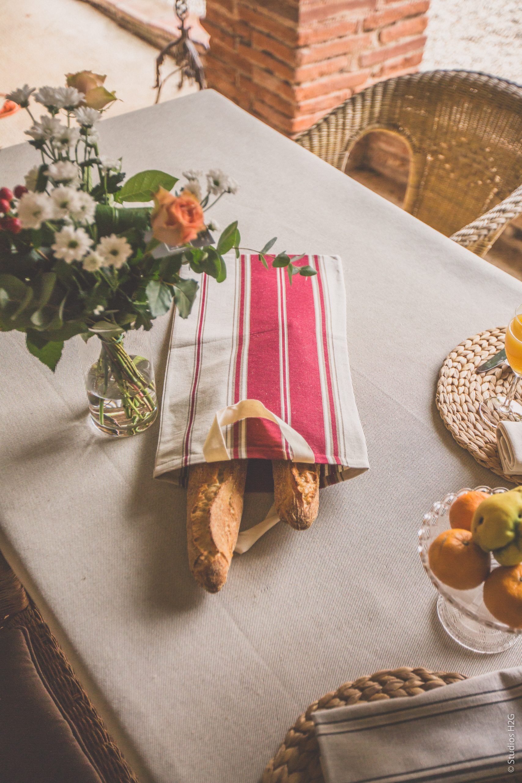 Sac à pain grenat carreaux - Toiles de la Montagne Noire - 30 cm de largeur et 55 cm de hauteur_1