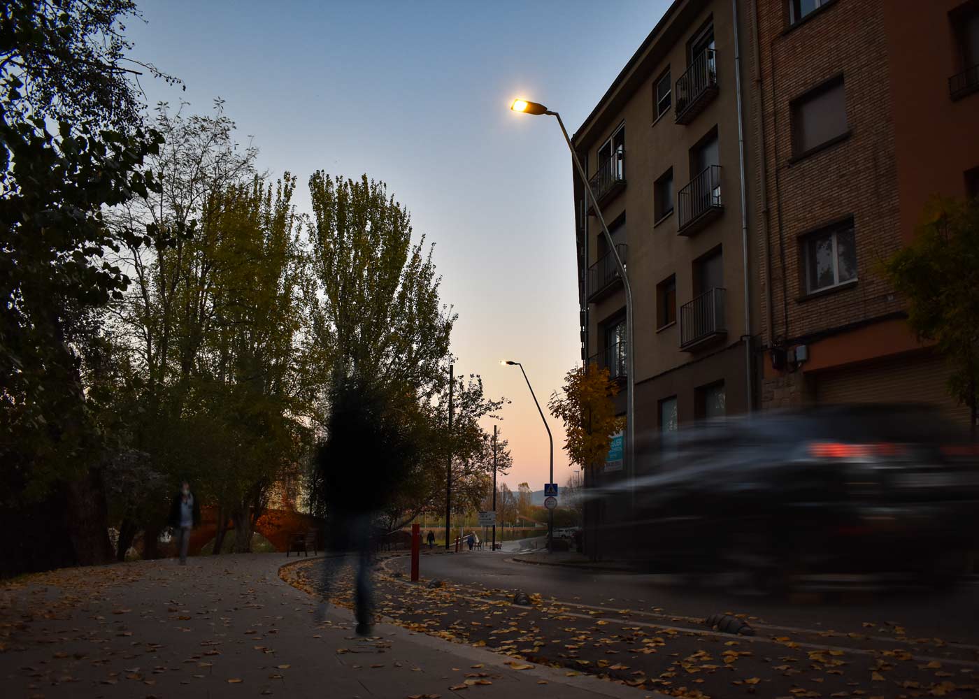 Luminaire fonctionnel Milan XXL ALMXXL - Design aérodynamique - Puissance 20W à 300W - Prêt pour télégestion_1