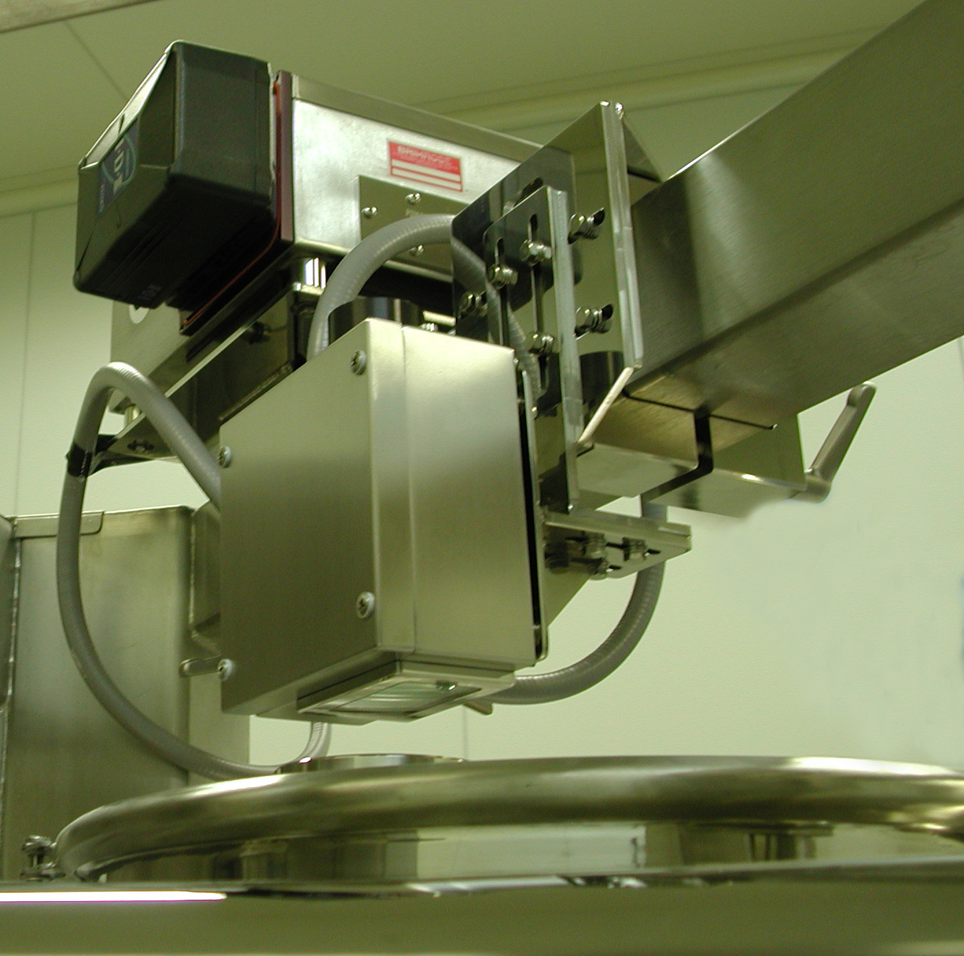 Luminar 7030 - Spectromètre NIR IP55 pour le suivi de process pharmaceutique et multi-applicatif_1