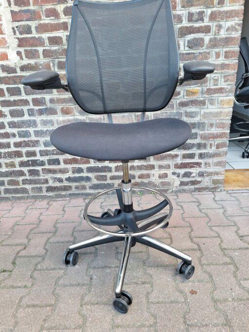 Chaise de travail Humanscale Liberty Drafting d'occasion - support lombaire automatique - design Niels Diffrient - maille intelligente_1