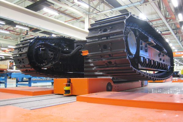 Ligne d'assemblage - technic one - excavatrices_1