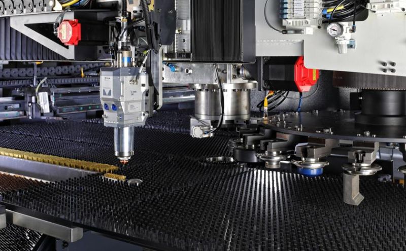 Strippit PL - Poinçonneuse LVD avec laser fibre Fanuc 3 ou 4 kW - Modèles PX-L et V/VT-L_1