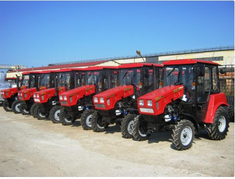 Belarus 320.4m - Tracteur agricole MTZ Belarus - 26,5 kW (36,0 CV) - Diesel Tier IIIA - Compact pour serres_1