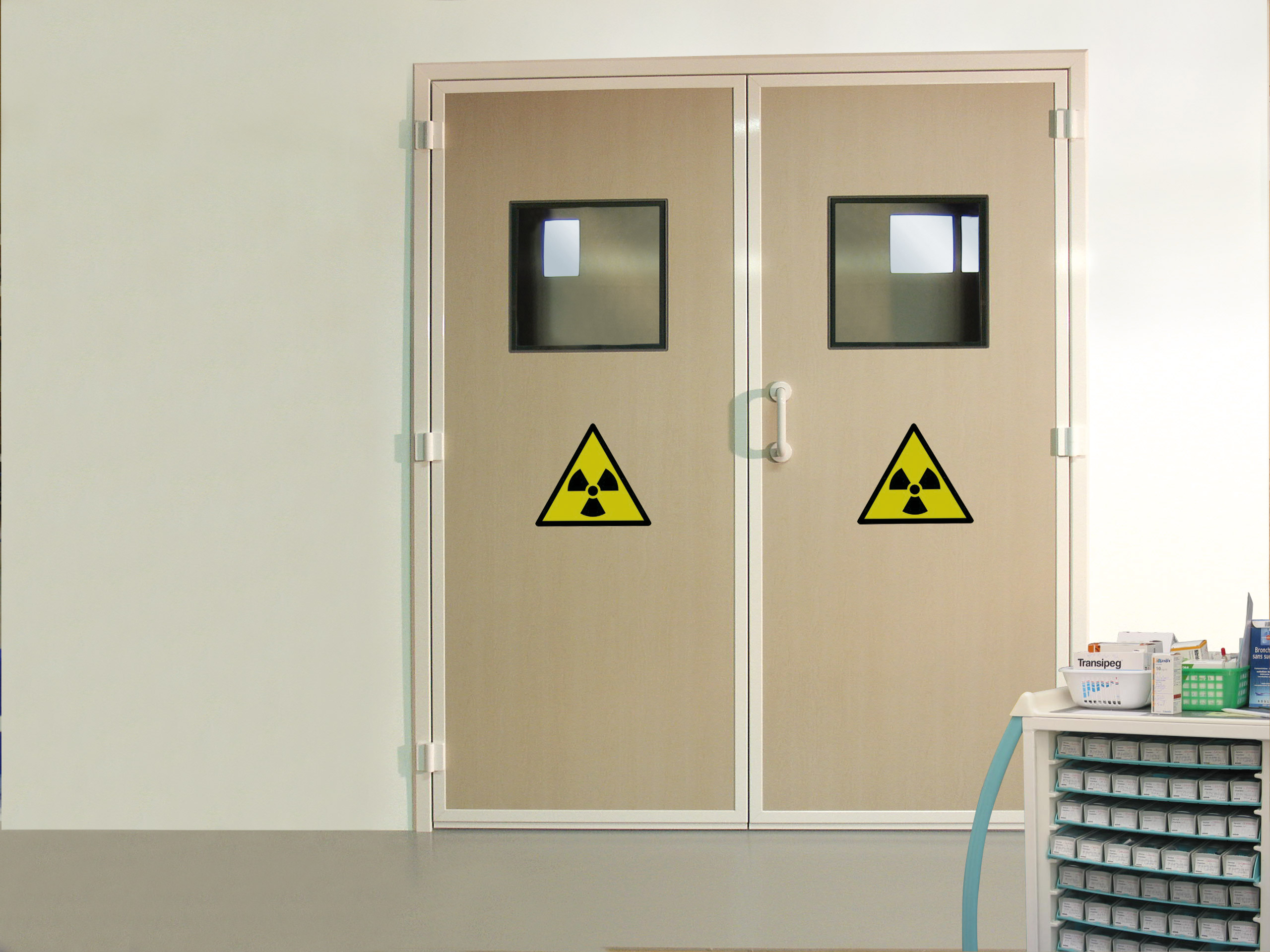 Bloc porte anti-rayon X SP240X - Protection plombée 1 à 4 mm pour établissements de santé_1