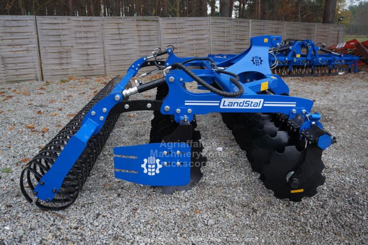 Déchaumeur à disques porté 3,5 m - LANDSTAL LST BT 350 - 28 disques - rouleaux V-ring et réglage hydraulique_1