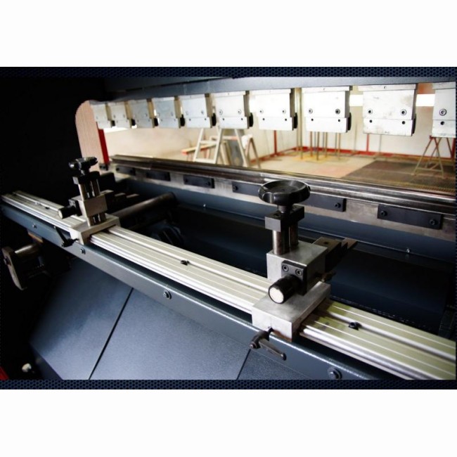 Presse plieuse conventionnelle industrielle - Longueur de pliage utile 3100mm - Puissance 100T - ADFORM - APH-U 3100X100 - 0009264_1