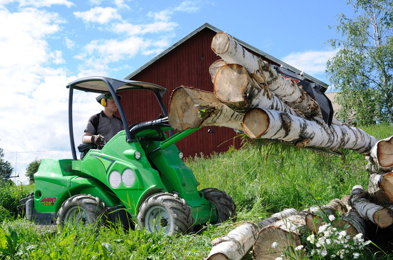 Grappin forestier polyvalent avec vérin hydraulique puissant
