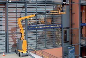 Ha12 cj nacelle articulée électrique - haulotte - capacité de levage max.250kg_1